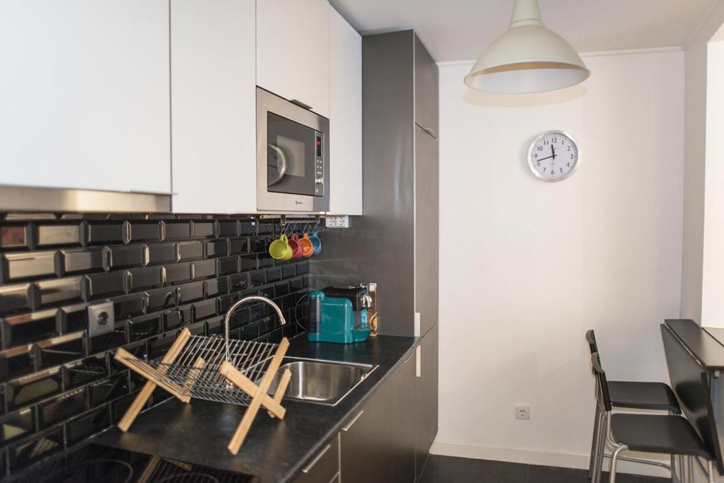 Apartamento Martires Da Patria Lisboa Exteriör bild