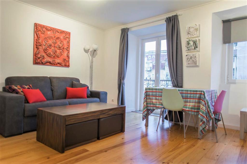Apartamento Martires Da Patria Lisboa Exteriör bild